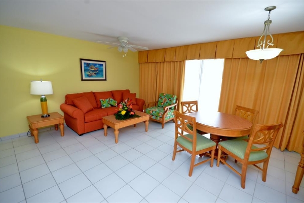 Hotel Festiva Atrium Beach Resort And Spa (Simson Bay Village)